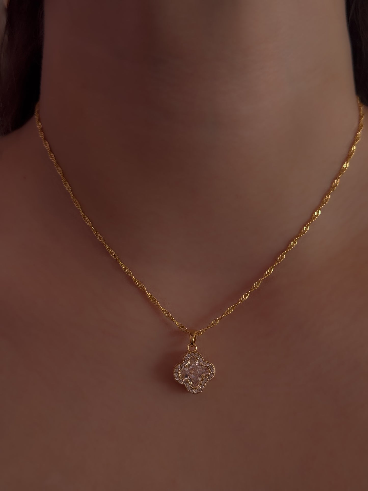 COLLAR LORNA