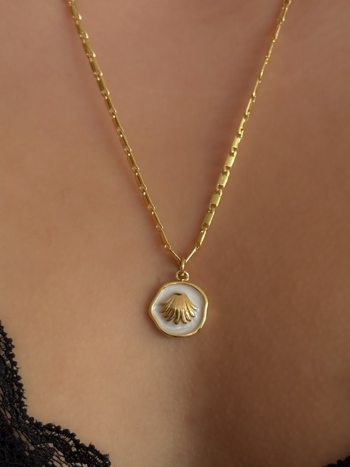 COLLAR CORAL