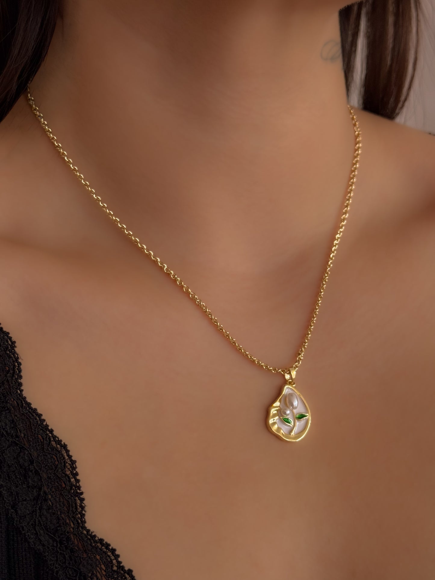 COLLAR EVANGELIN