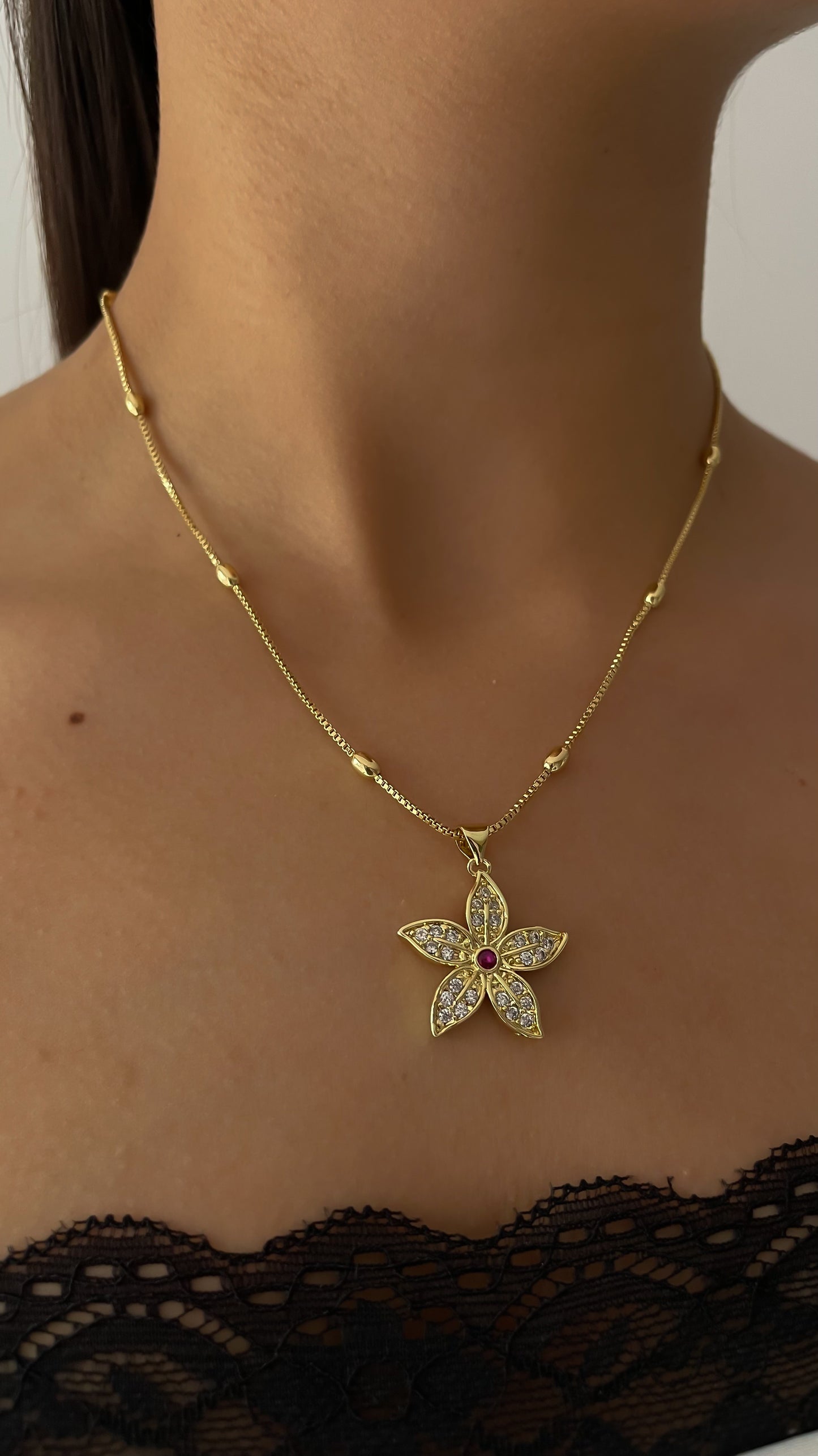 COLLAR FLORA