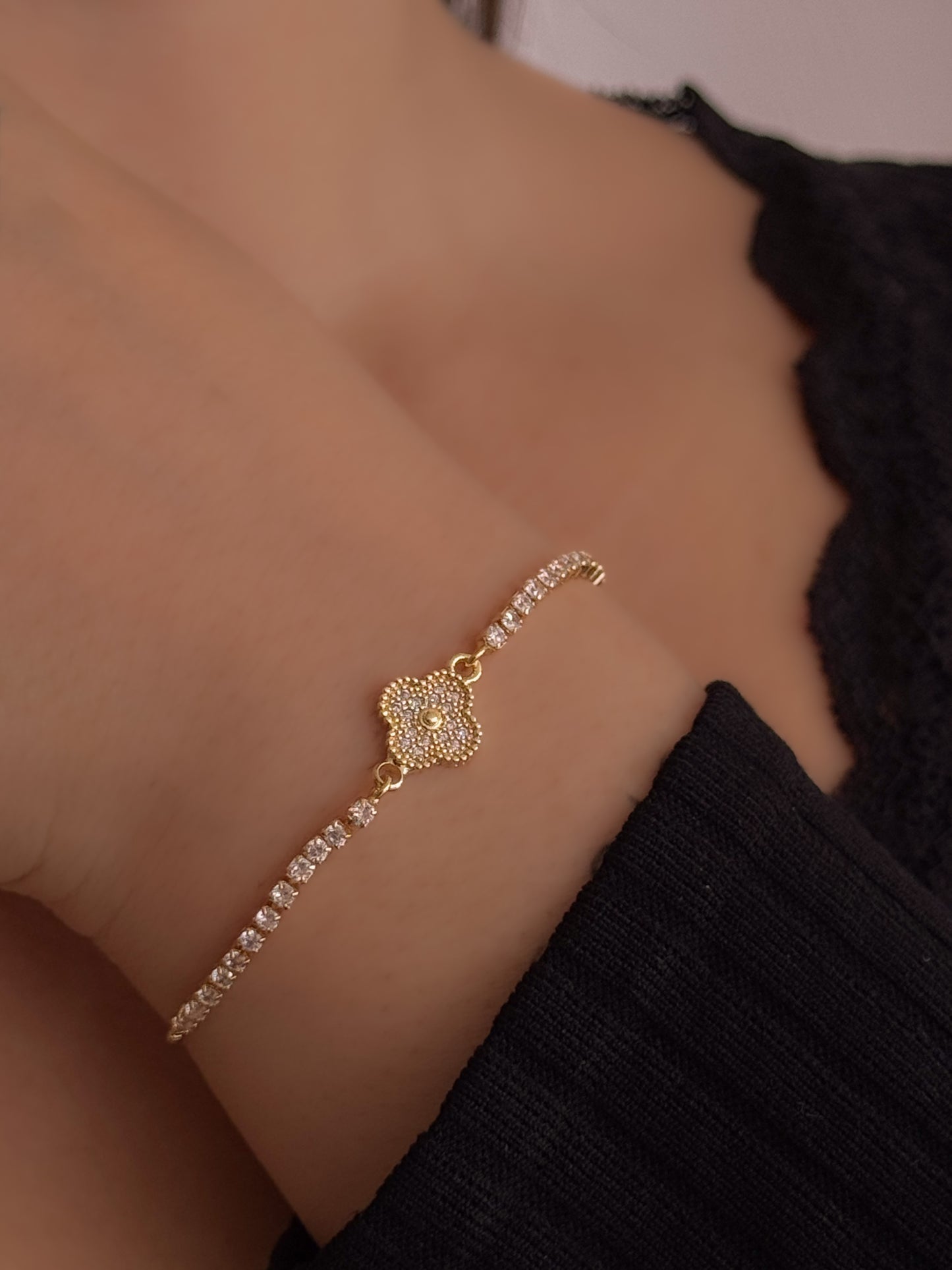 PULSERA MIA