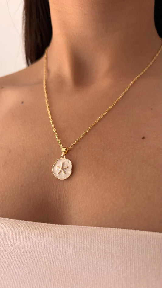 COLLAR ESTRELLA DE MAR MADRE PERLA