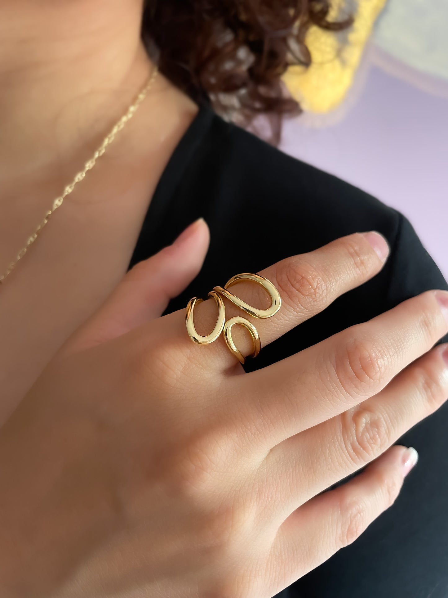 ANILLO LAURA