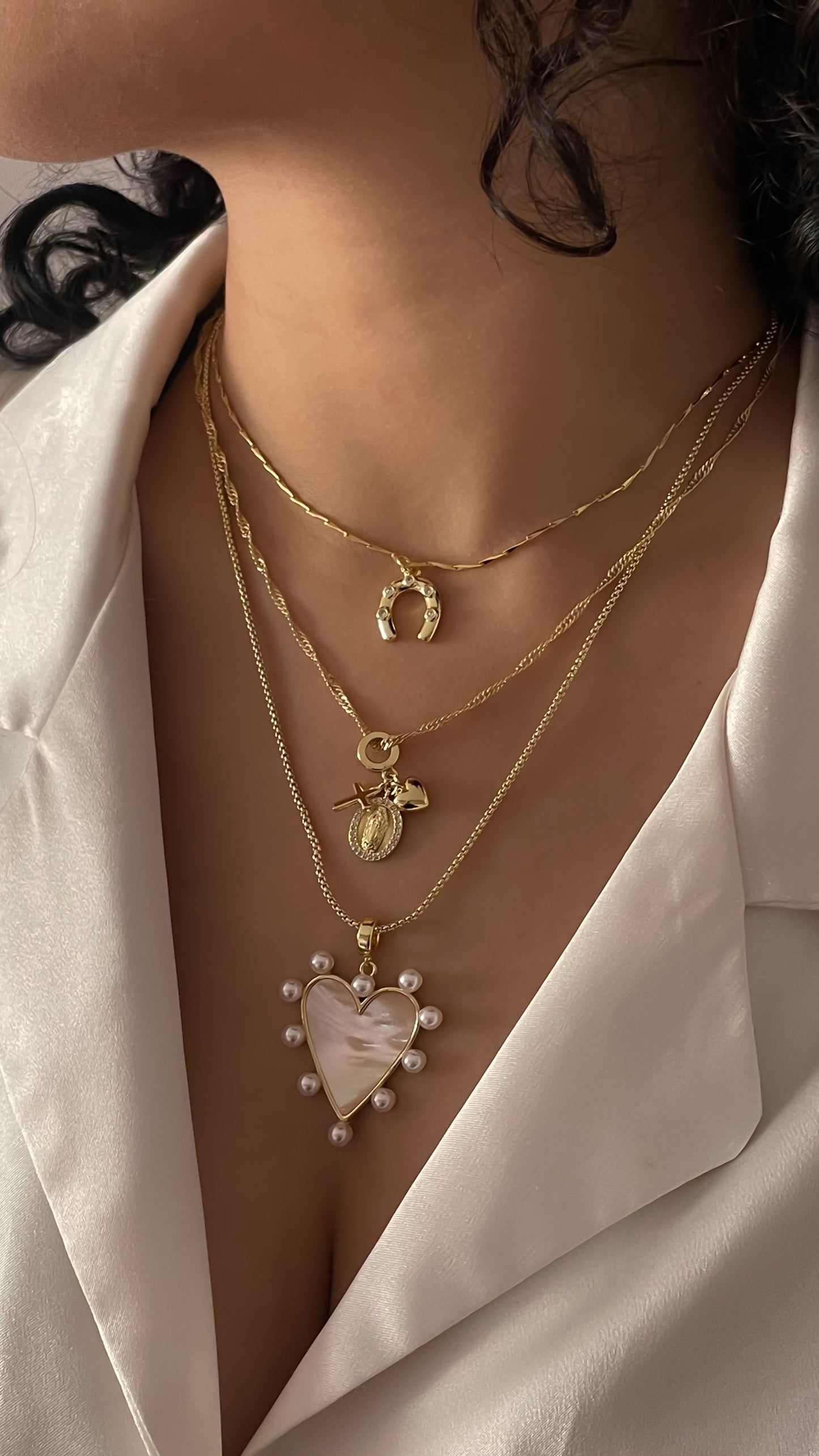 Collar Sunny, Collar Gigi , Collar Devoción