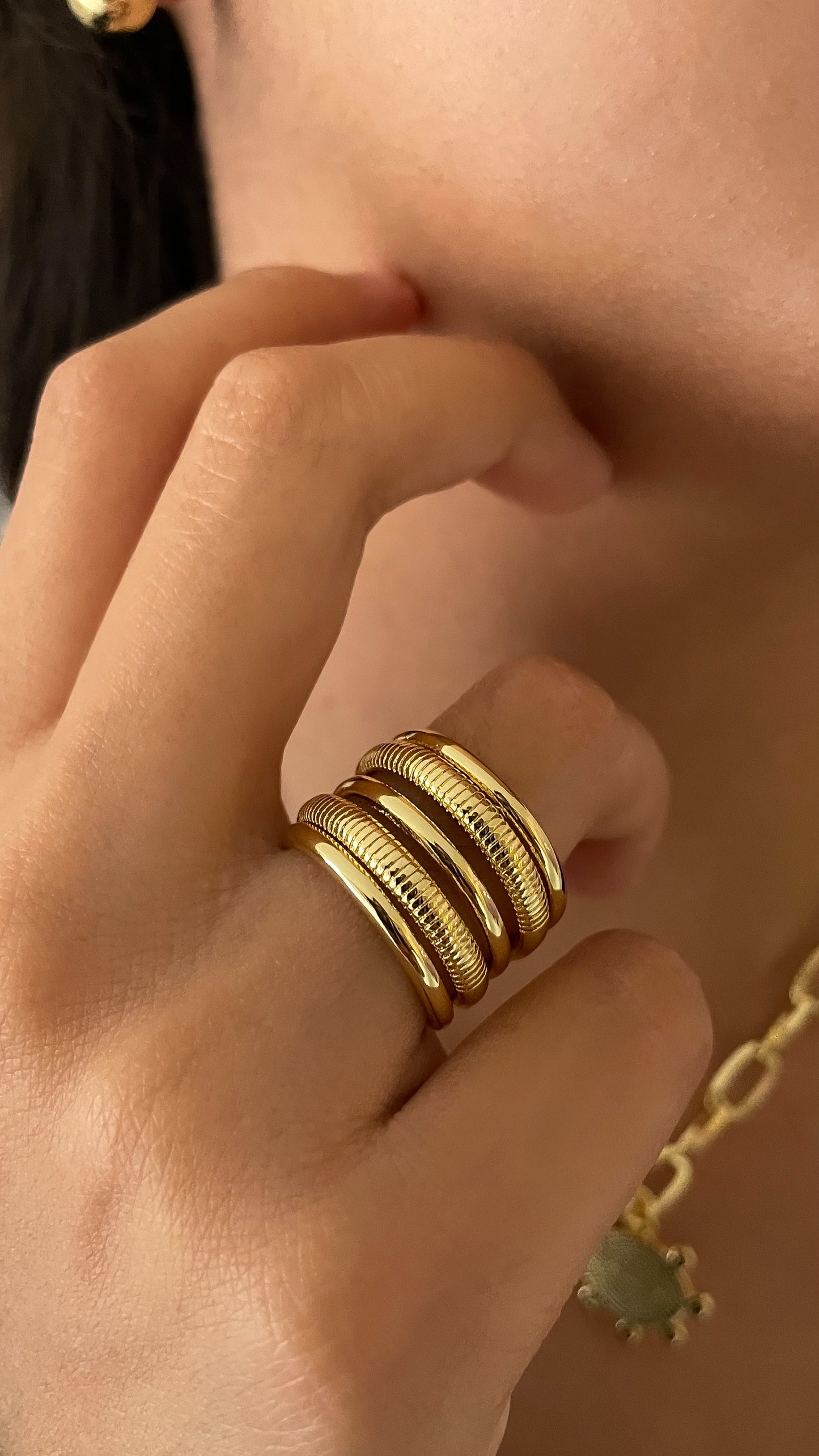 Anillo Alessia