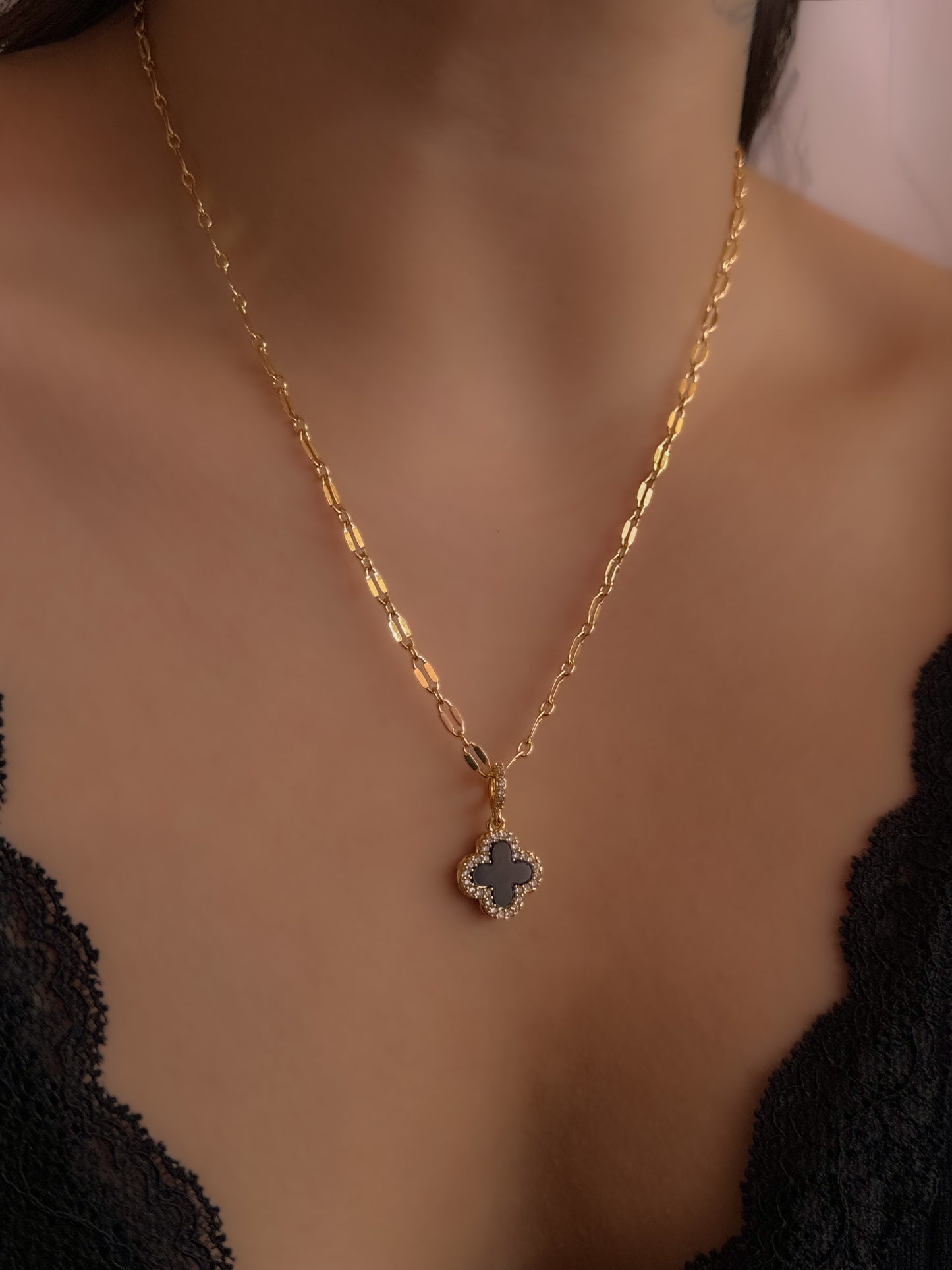 COLLAR CLOE
