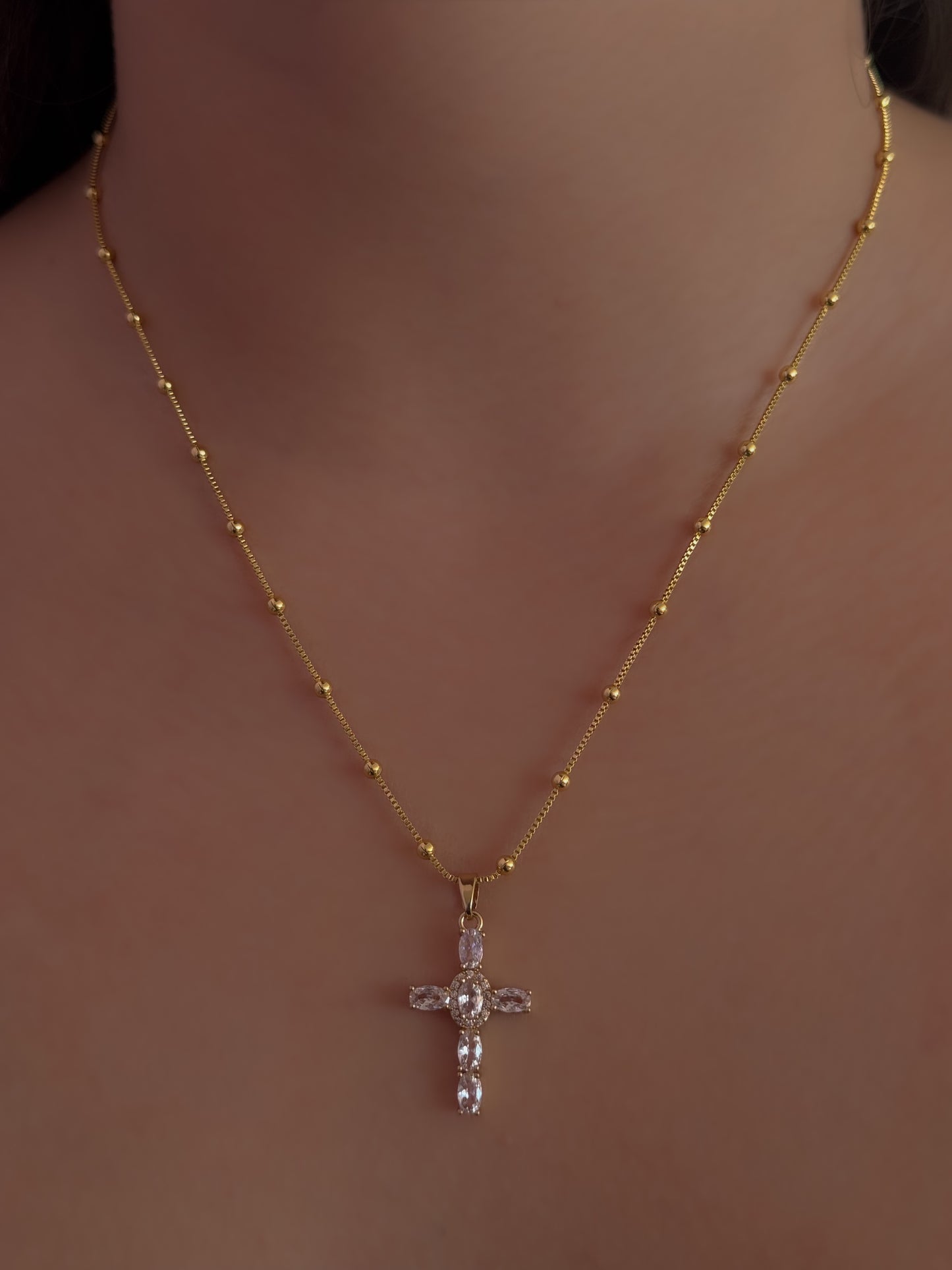 COLLAR CRUX