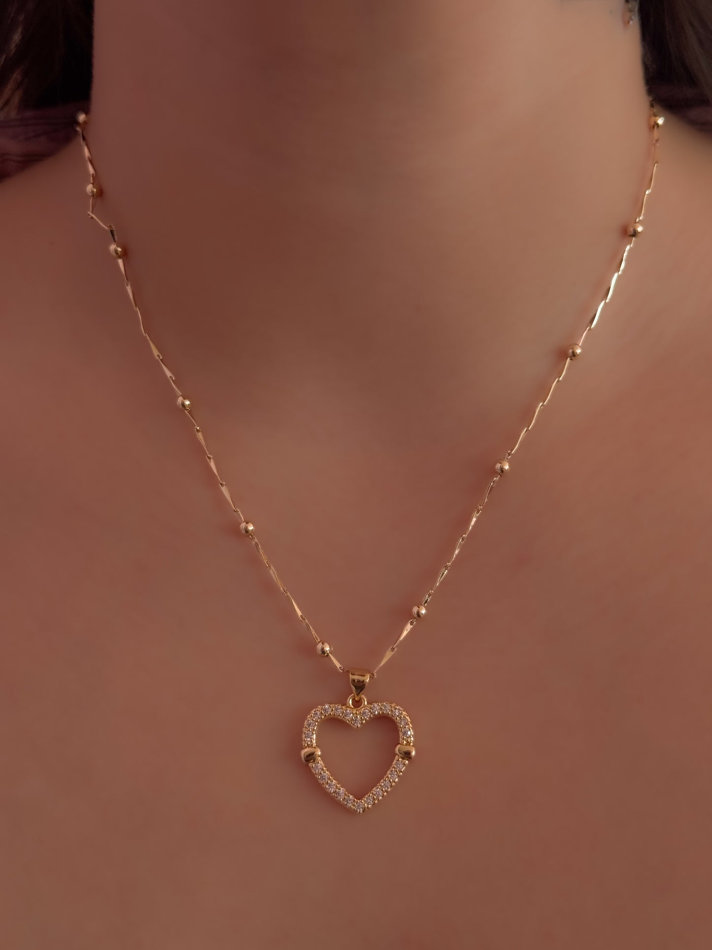 COLLAR ISIS
