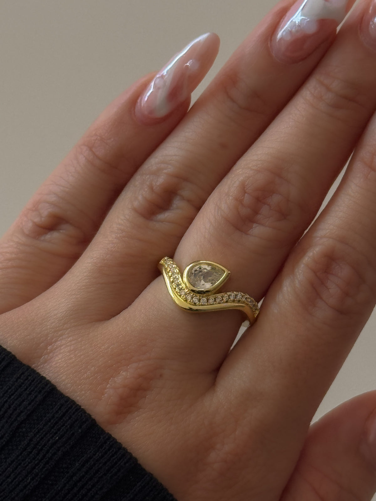 ANILLO MONIQUE