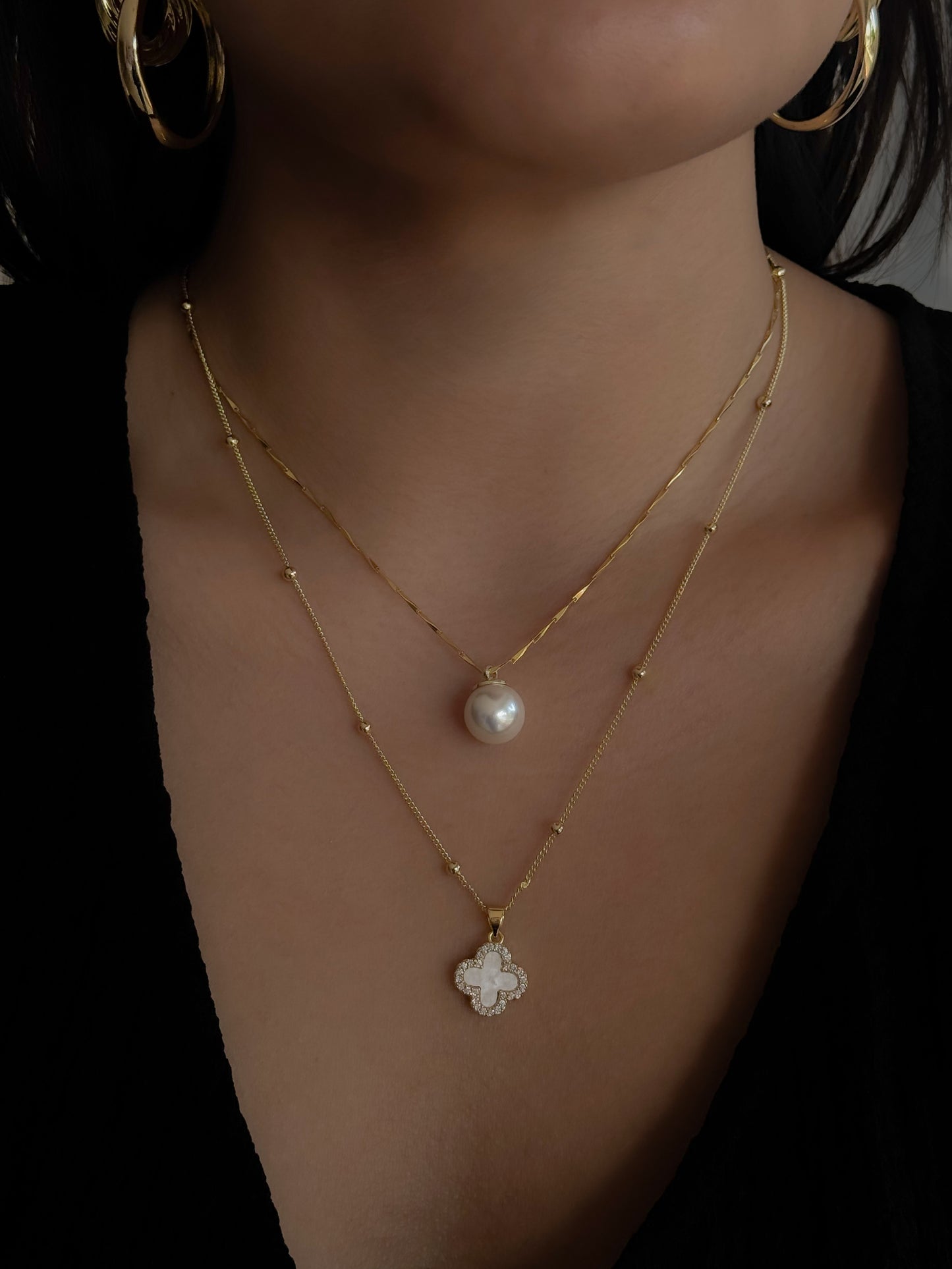 COLLAR ELVIRA (trébol botono)